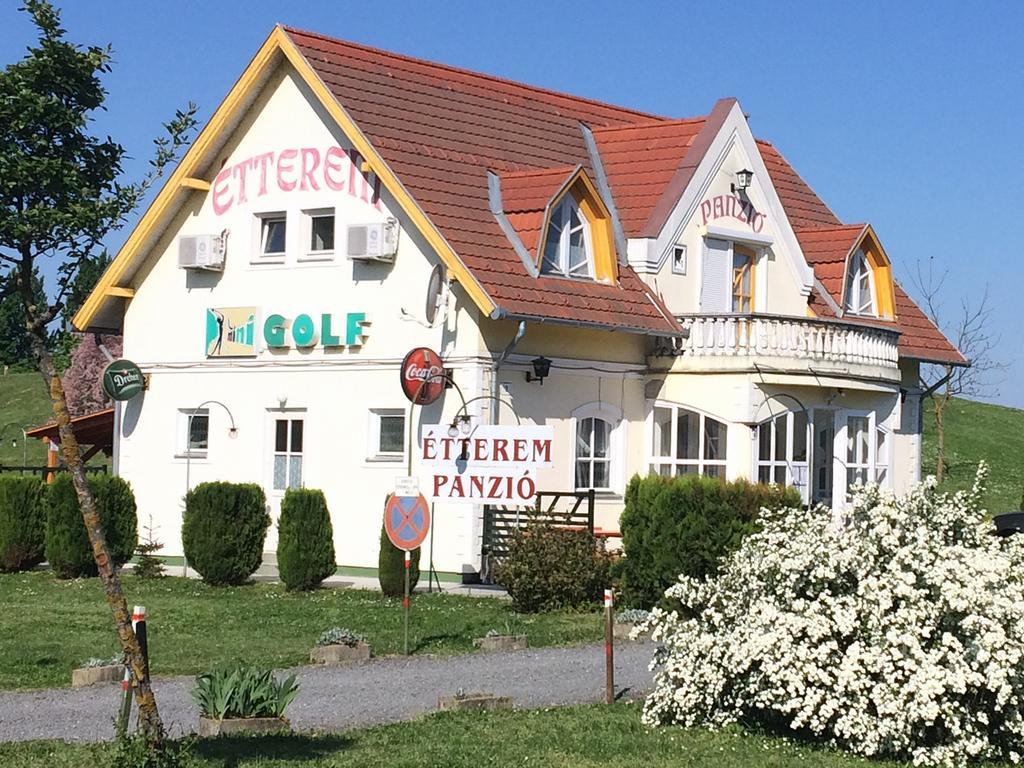 Golf Etterem Es Panzio Hotel Kaposvar Ngoại thất bức ảnh